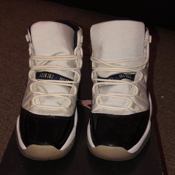 Air Jordan 11 - Concords - Picture 1 of 5